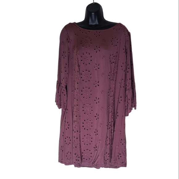 Torrid Mini Challis Eylet Dress, Bell Sleeves. Mauve/Pink size 2xl. - Picture 2 of 4